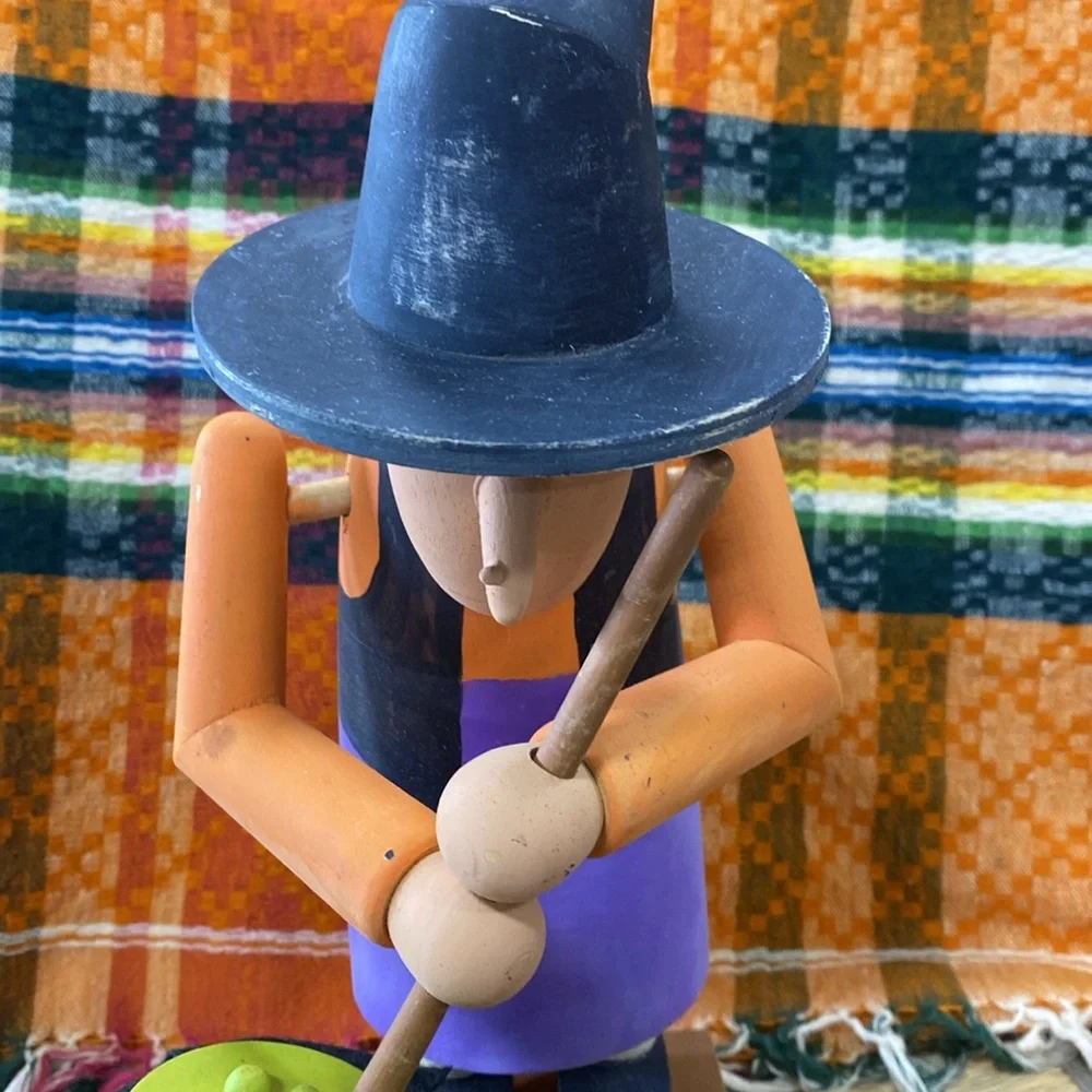 Witches Potion wood statue